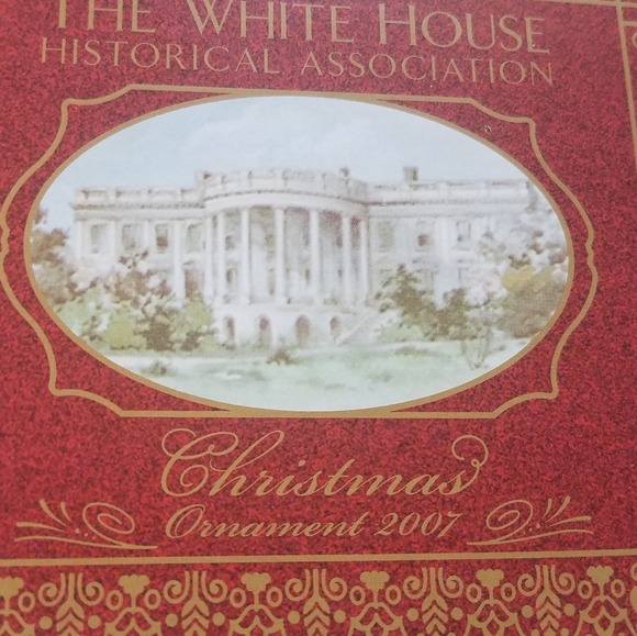 The White House historical Association Christmas ornament dated 2007. - Picture 4 of 5